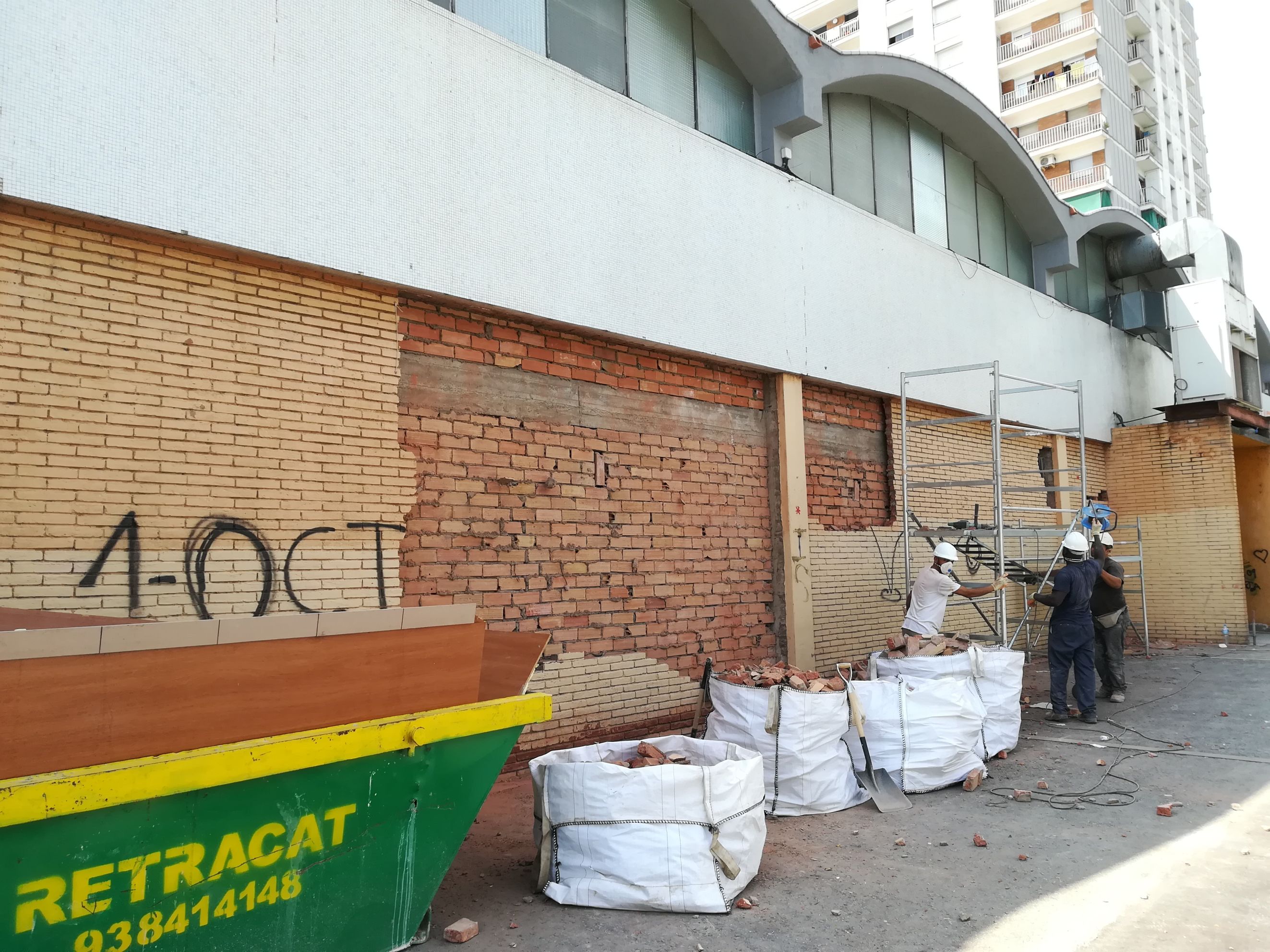 Treballs a la llotja municipal de Les Fontetes