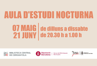 Cartell amb els horaris de l'Aula d'Estudi Nocturna