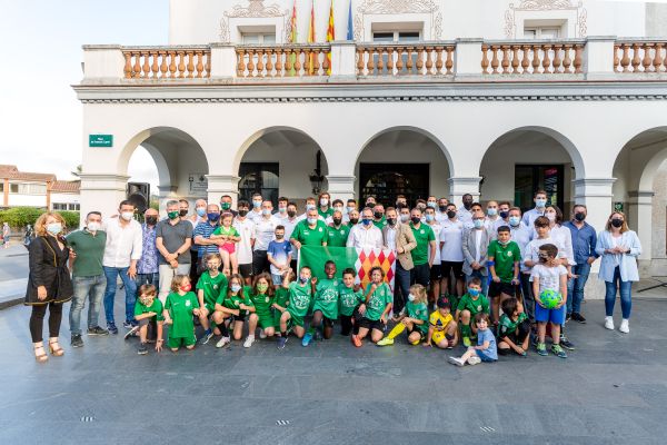 Foto de família després de la recepció (foto: Núria Puentes)