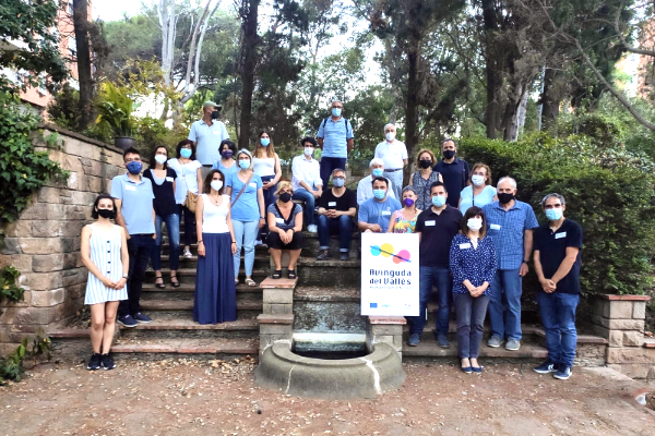 Moment final de la sessió co-creació #5 celebrada als jardins de Ca n'Ortadó