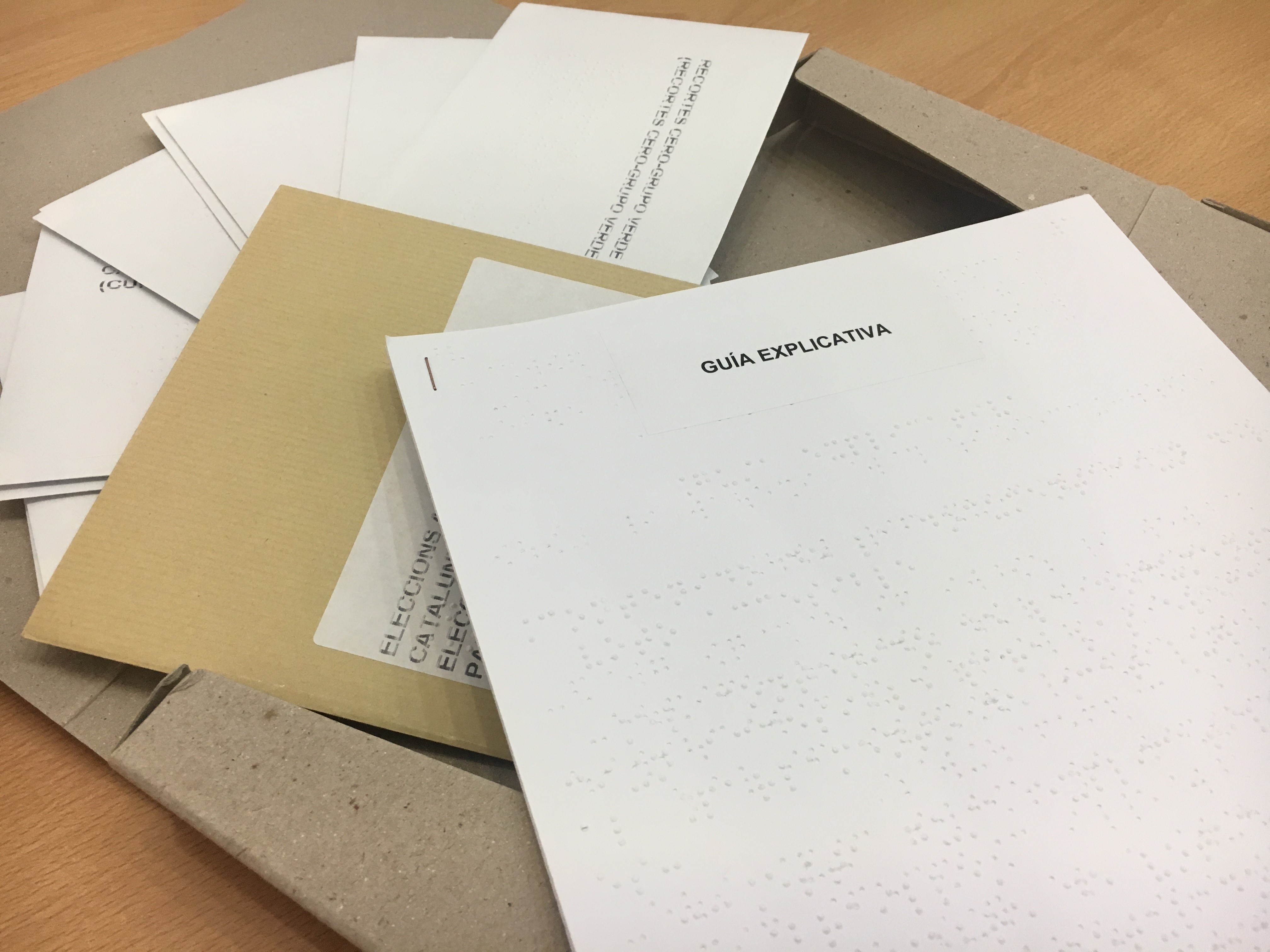 Kit del votació en braille