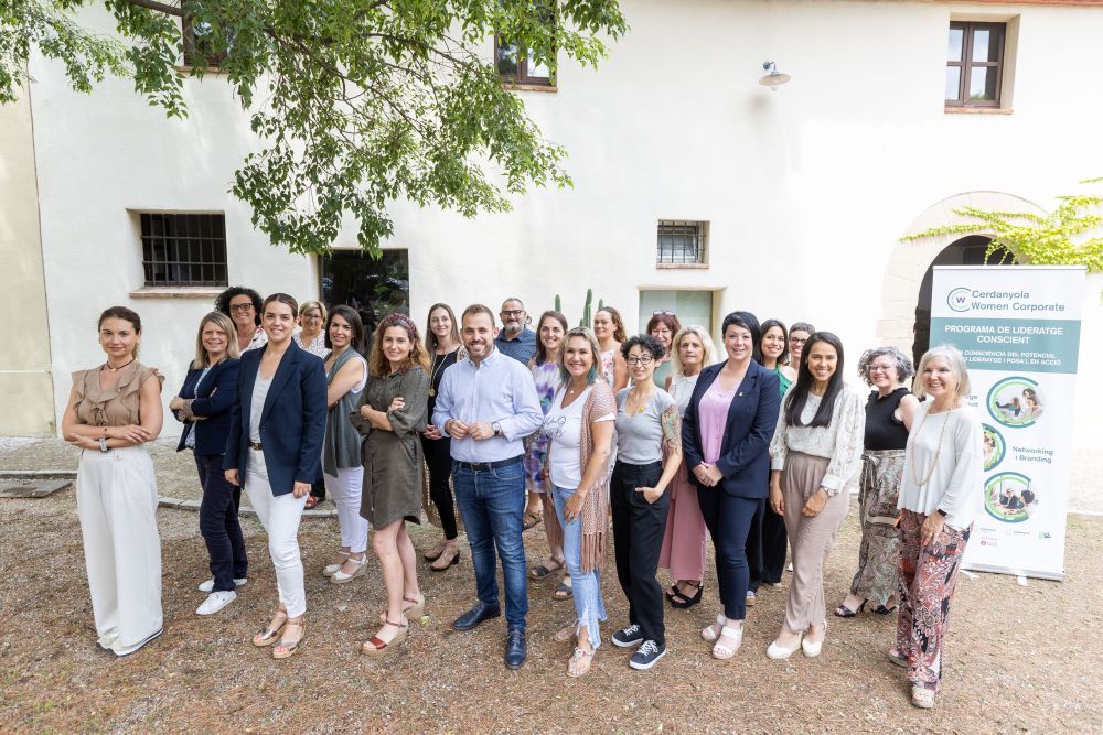 Foto de família del programa Cerdanyola Women Corporate