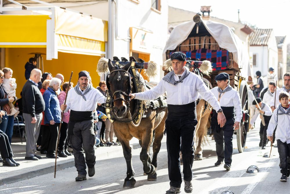 Moment de la passada dels Tres Tombs 2023