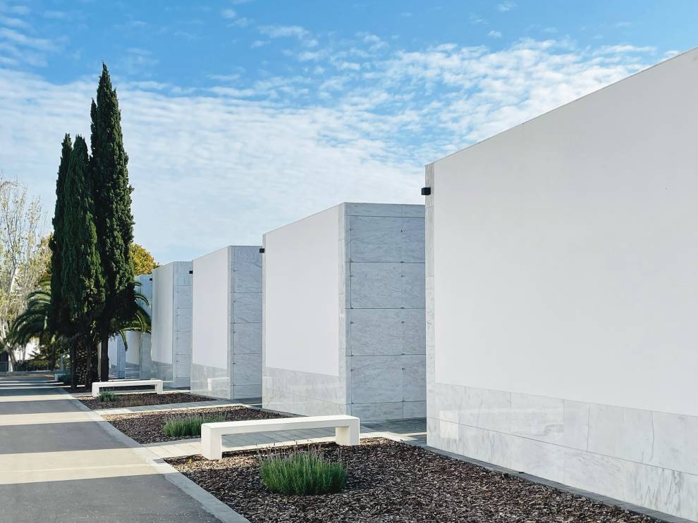 Columbaris de nova construcció al Cementiri Municipal de Cerdanyola (Foto www.truyols.com)