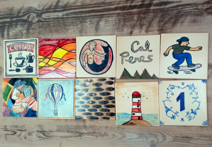 Part de les rajoles exposades