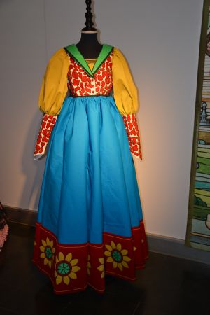 foto d'un vestit de paper fet per Josefina Xufré