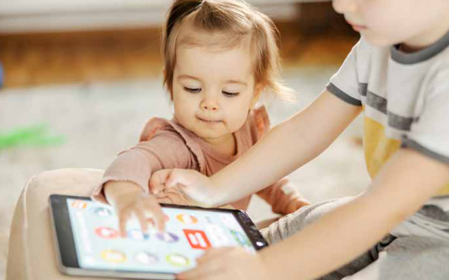 Fotografia del cartell de la xerrada