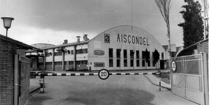 Fotografia antiga de l'entrada a Aiscondel