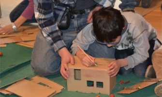 Fotografia d'arxiu d'un taller de maquetes anterior