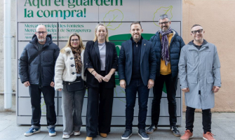 La consigna es troba just al costat de l'Ajuntament
