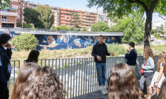 Fotografia moment presentació del Mural del Riu Sec