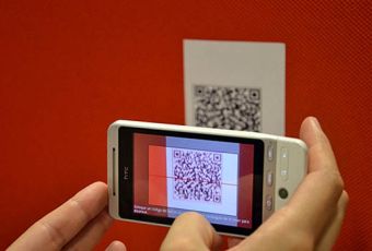 El MAC disposa de codis QR amb explicacions en llengua de signes