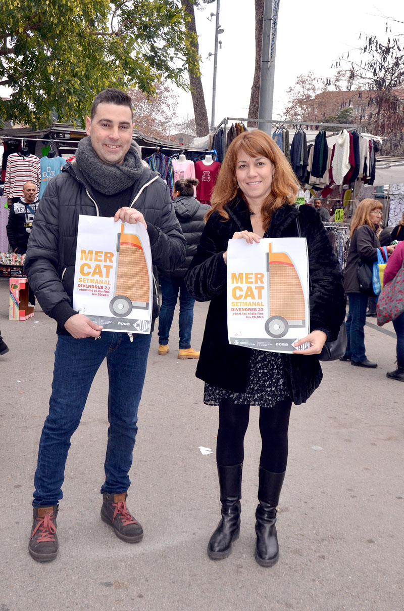 Helena Solà i Eduardo Marín en la presentació del mercat setmanal especial