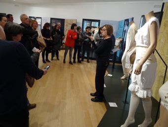 Visita guiada a l'exposició 'Intimitats. La roba interior dels segles XIX al XXI'