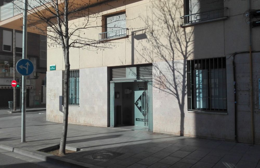 Façana de l'Oficina Municipal Habitatge