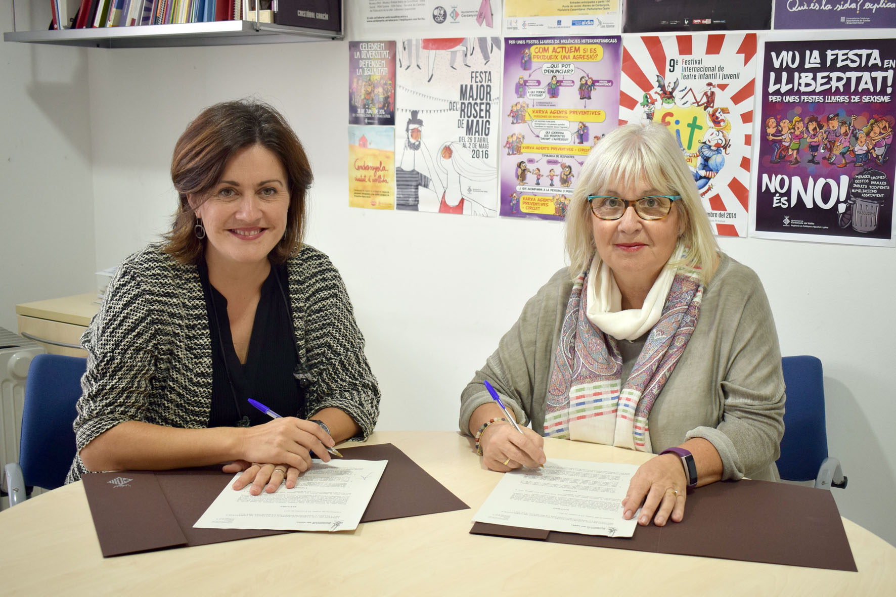 Elvi Vila i Isabel del Peral han signat el conveni de col·laboració