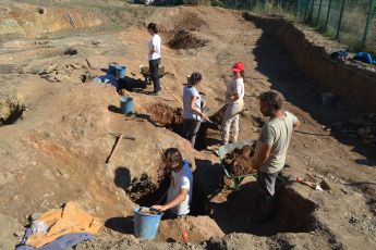Persones treballant en les excavacions