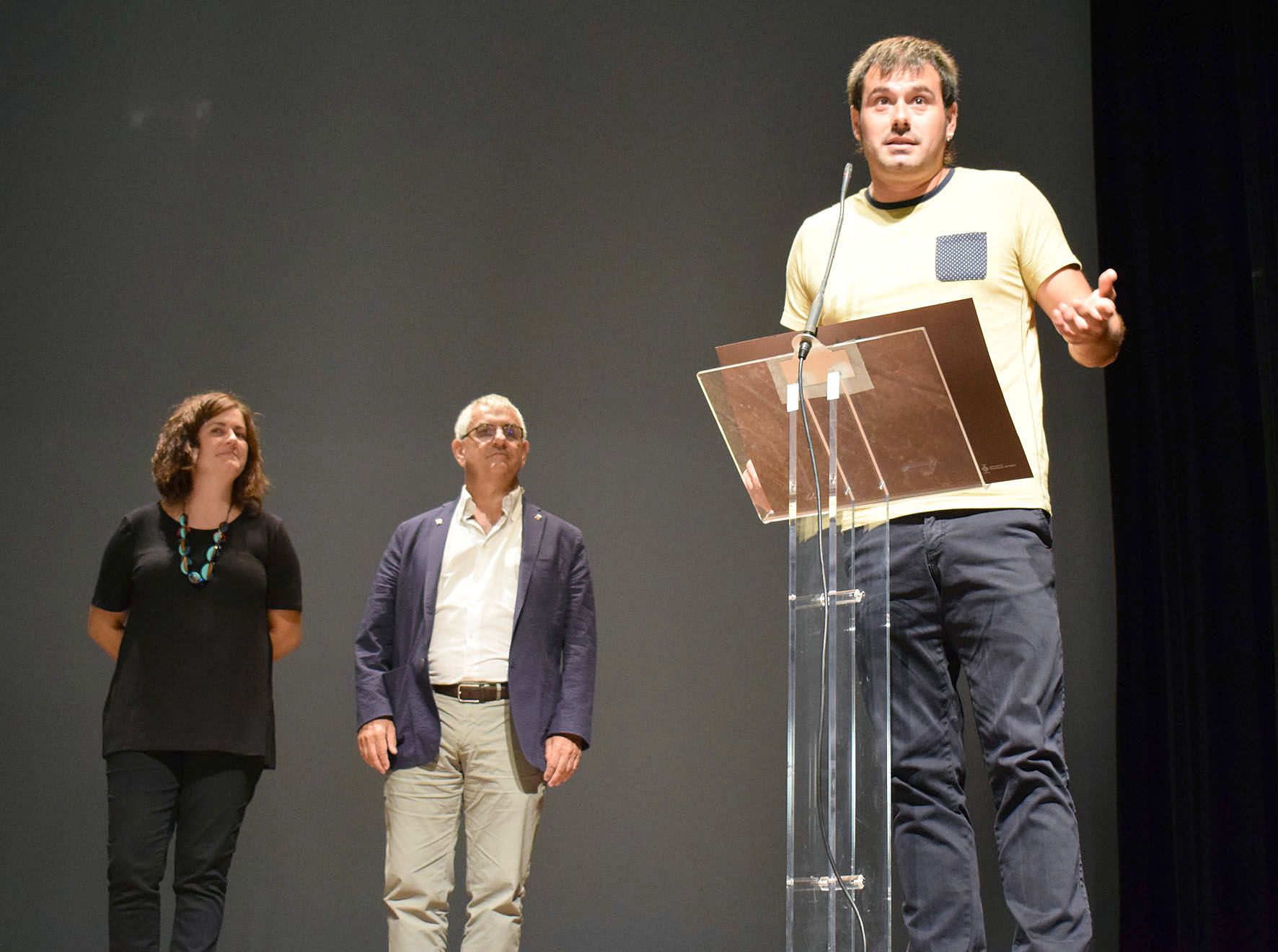 L'alcalde Carles Escolà adreça unes paraules als reunits