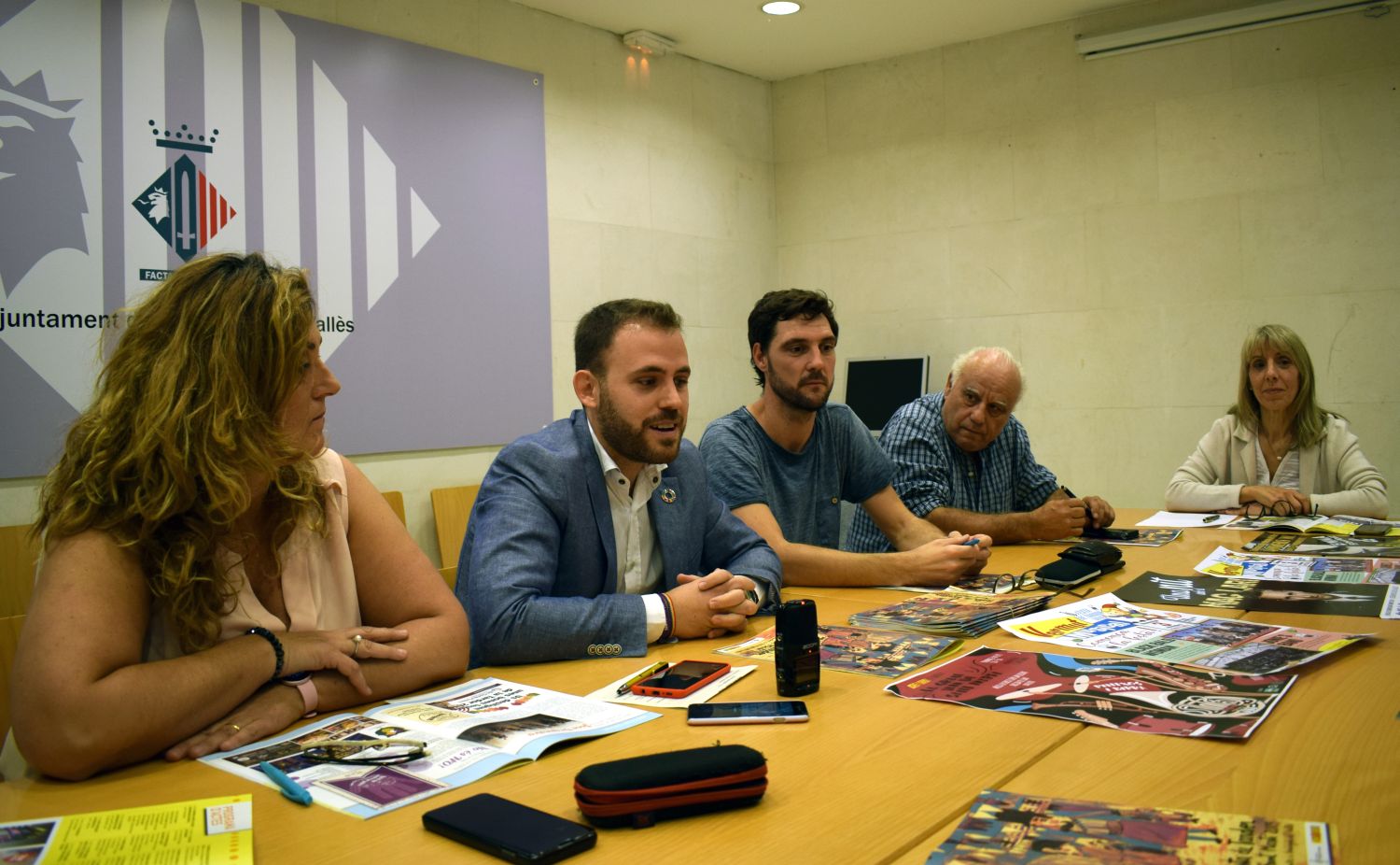 Pepi Rivera, Carlos Cordón, Fèlix Heras, Ramon Capella i Elena Edo durant la presentació 