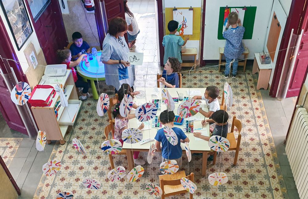 Moment quotidià en educació infantil de l'escola La Sínia