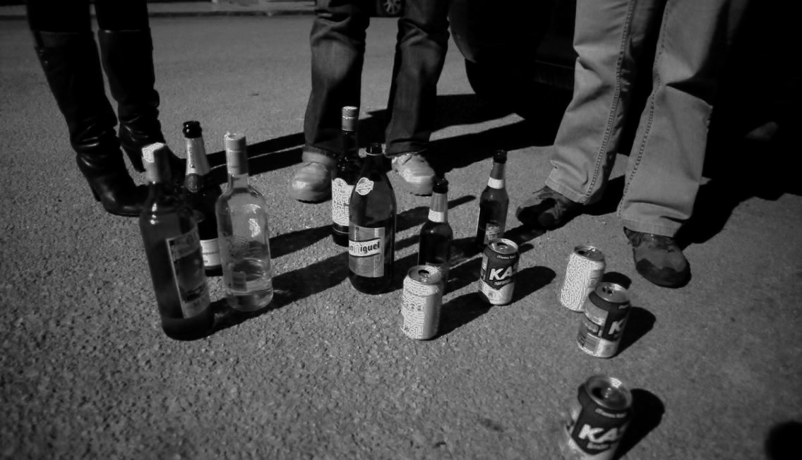 Imatge genèrica d'alcohol al carrer