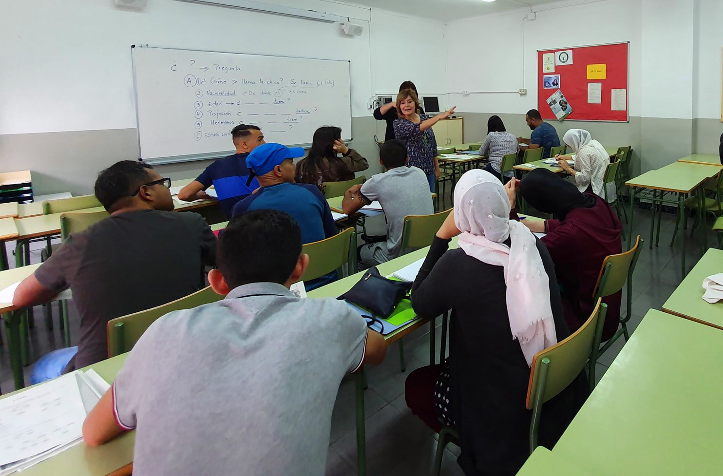 Classe abans de la pandèmia al Centre de Formació d'Adults L'Alzina