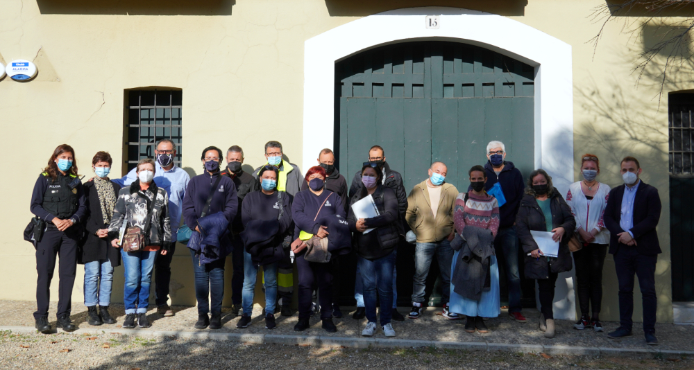 foto familia de l'acte de benvinguda i comiat plans d'ocupació