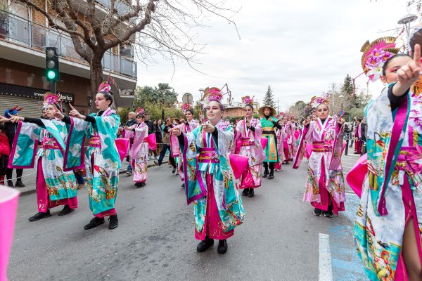 Comparsa de l'escola de ball Qóreo a la rua de Carnaval 2022 Comparsa de l'escola de ball Qóreo a la rua de Carnaval 2022