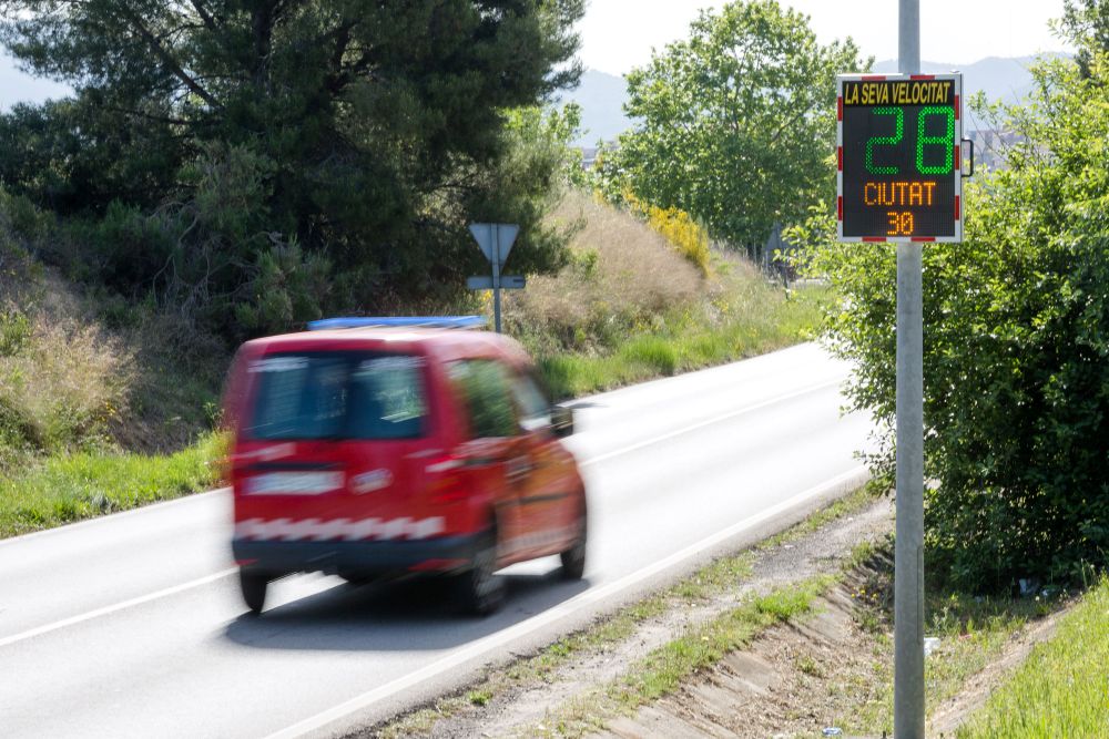 Els radars indiquen a la velocitat que circulen els vehicles