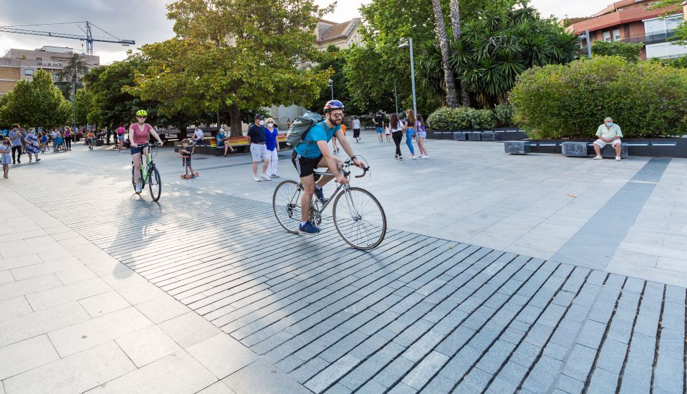 El carril bici donarà continuïtat a l'eix Sant Ramon, Sant Martí i pl Abat Oliba