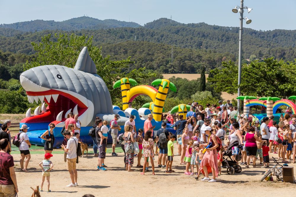 Inflables a la Festa de Canaletes de l'any passat Inflables a la Festa de Canaletes de l'any passat