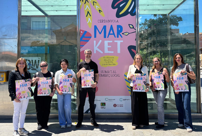 Representants d'alguns dels comerços i serveis que participaran al Cerdanyola Market 2026 mostren el cartell