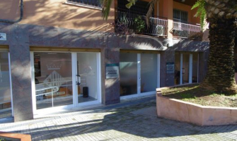 Façana de l'Oficina Municipal d'Habitatge de Cerdanyola