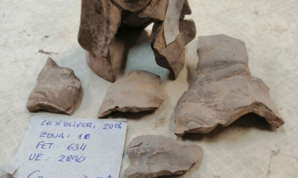 Troballa de fragments d'una terracota representant un cap femení que es relaciona amb la deessa Demeter/Tanit