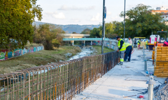 Les obres de recreixement del mur del Riu Sec serviran per evitar una possible inundació de la zona