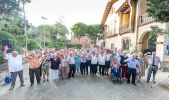 Agraïment i homenatge a les persones de la ciutat que fan 80 anys